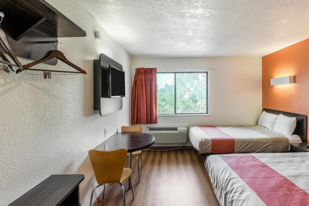 Motel 6-Dallas, TX - South