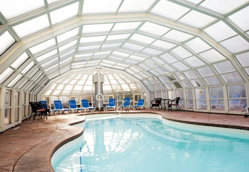 V Hotel & Suites