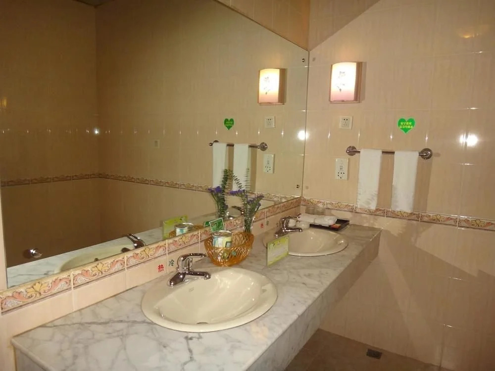 Daguan Kunming Hotel (Daguan Park Branch)
