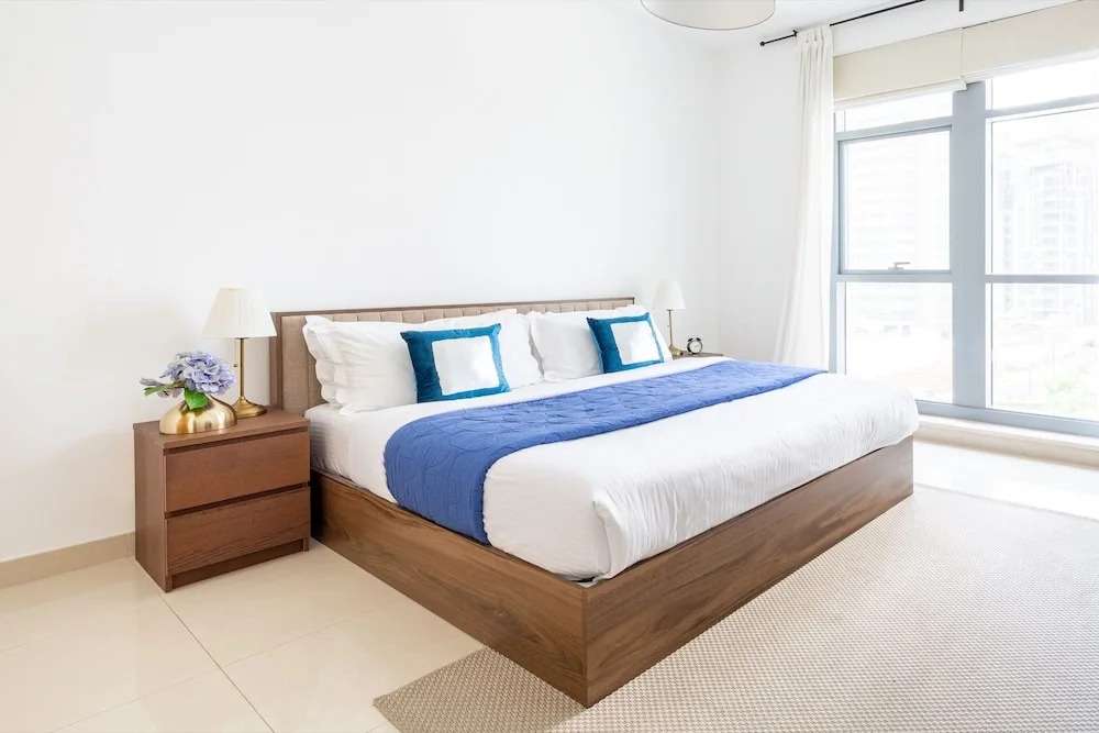 State Of The Art 2BR Apartment in Downtown Dubai