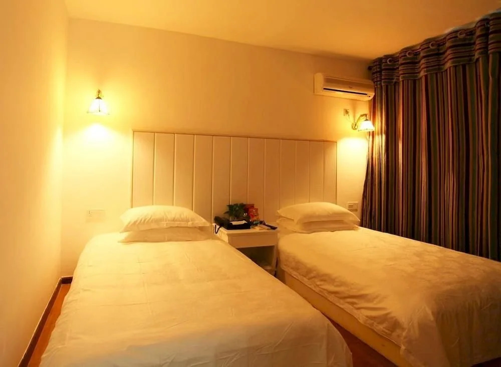 Minglu Villa Boutique Holiday Hotel