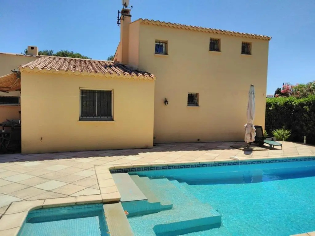 Maison Cap d'Agde, 5 pièces, 8 personnes - FR-1-607-23