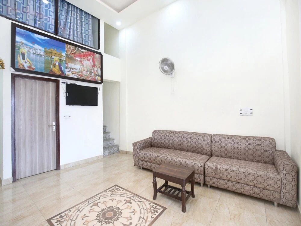OYO 14784 Angad Residency