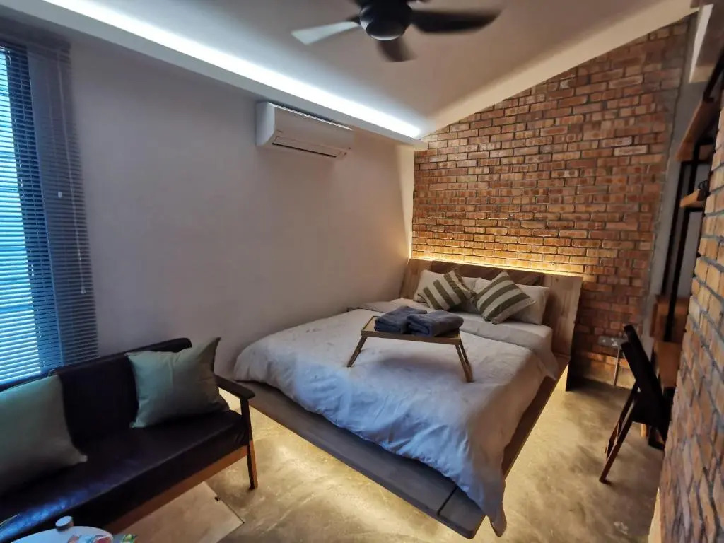 GENIEHOME No10 CLASSIC HOME 5BR6B free Wifi at SS2 PJ