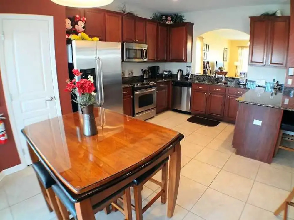 6BR 4BA Home in Windsor Hills by CV-2537