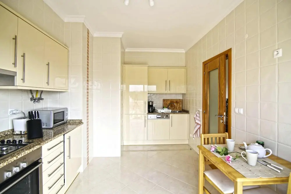 Apartment with 2 Bedrooms in Armação de Pêra, with Wonderful Sea View, Pool Access, Furnished Balcony - 800 M From the Beach