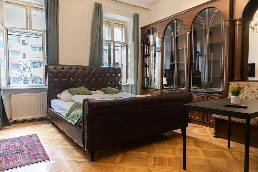 Modern 4BR Apartment Ideal For Long Stay