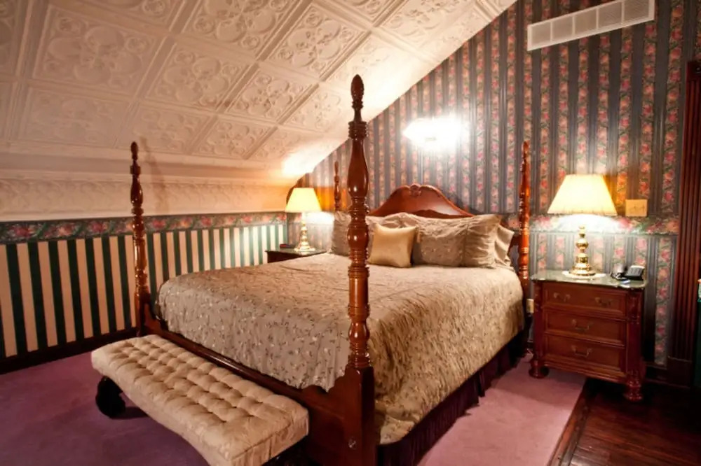 Christopher's Bed & Breakfast