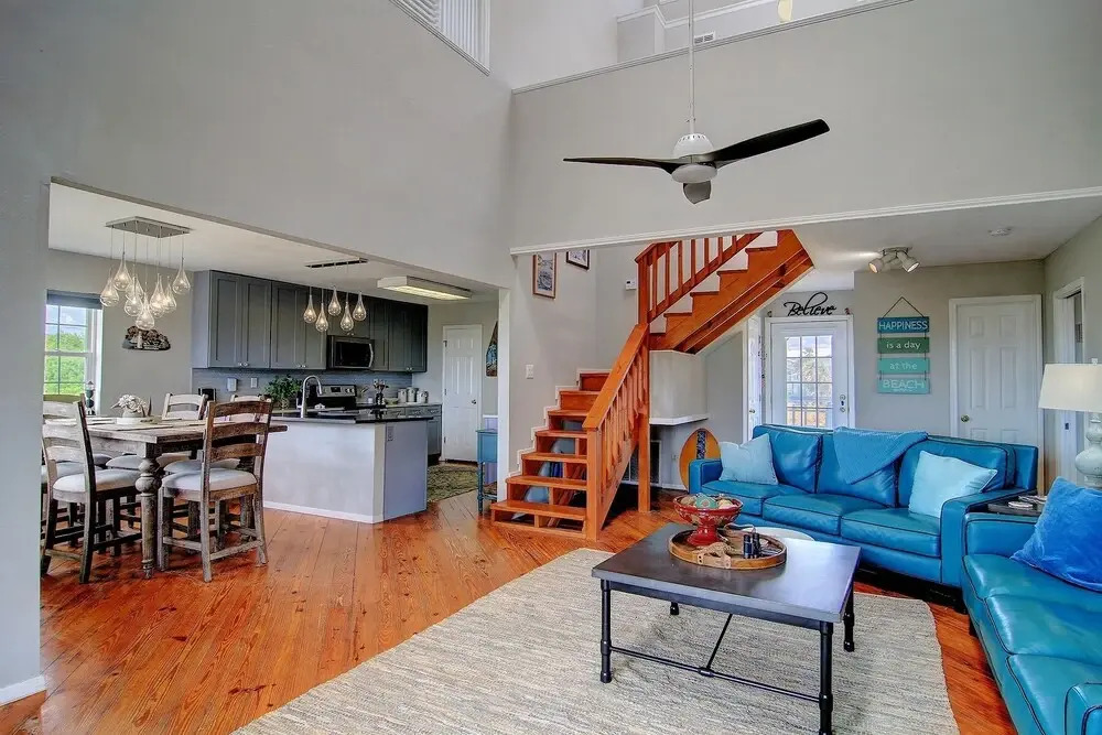 8 Bells SB730 - 3 Br Home