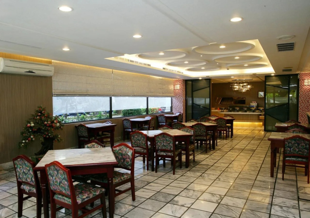 Hotel E -TUNG