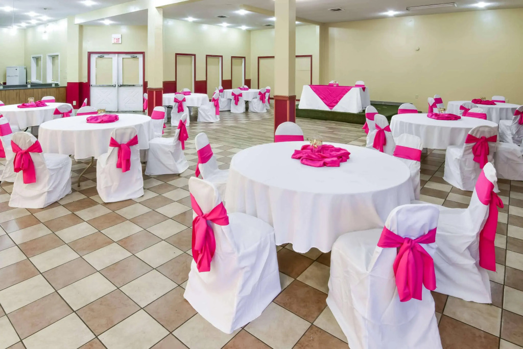 Columbus Grand Hotel & Banquet Center