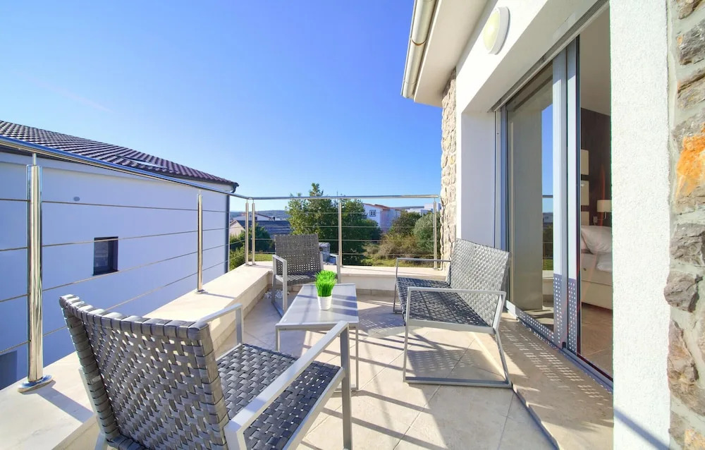 Awesome Home in Krk With Wifi and 2 Bedrooms