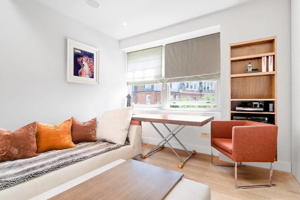 Lovely 1BR Home by River Thames! 2 Guests