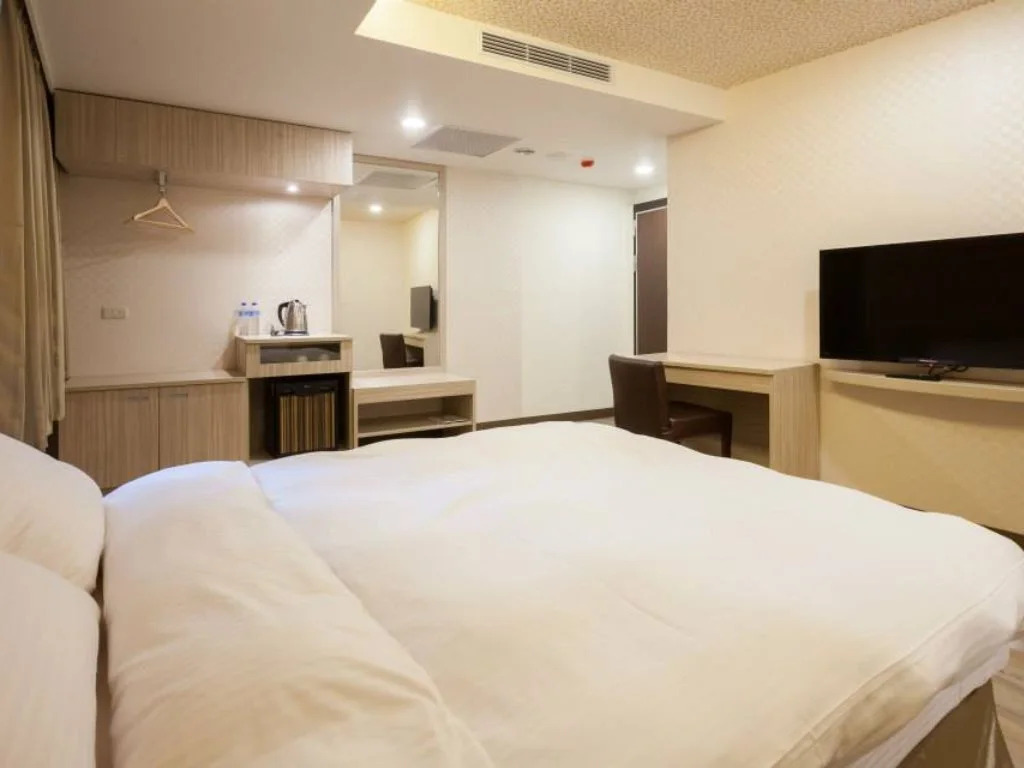 West Hotel