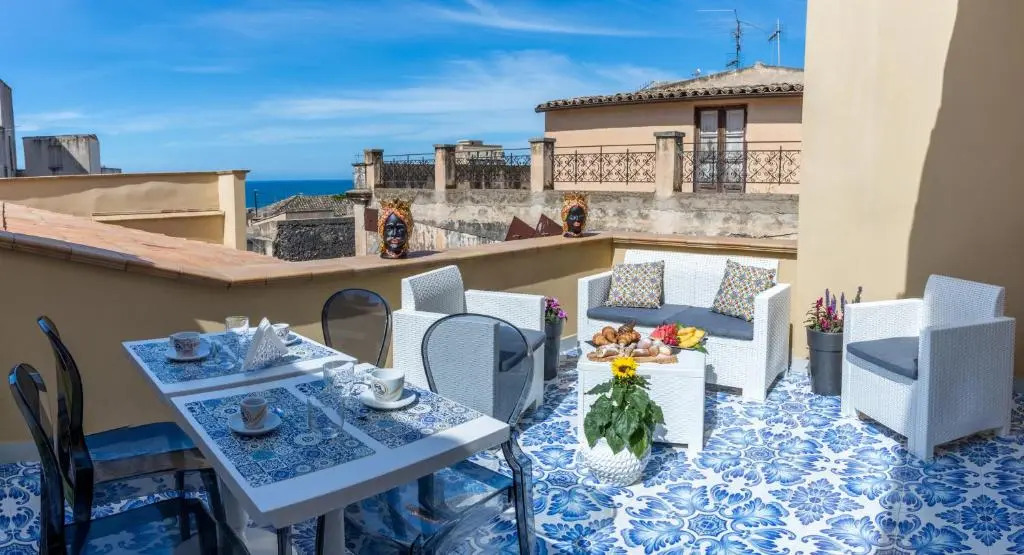 Kèramos Luxury Rooms