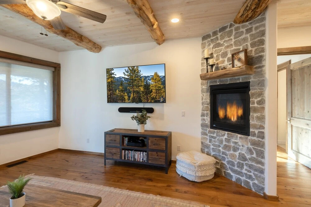 18 - Ponderosa Peak 5 Bedroom Home by Redawning