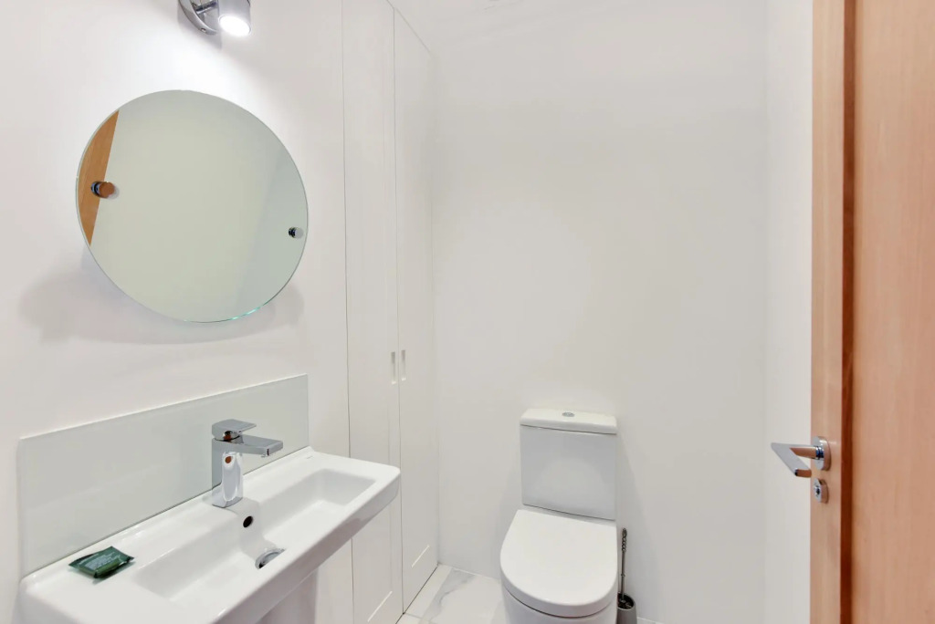Stunning Sloane Square 2 Bed 2.5 Bath £2.5 million