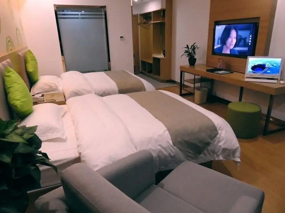 GreenTree Inn Hefei Feidong New District Huishang City Express Hotel