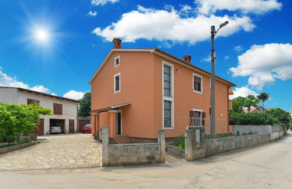 Apartment 1659
