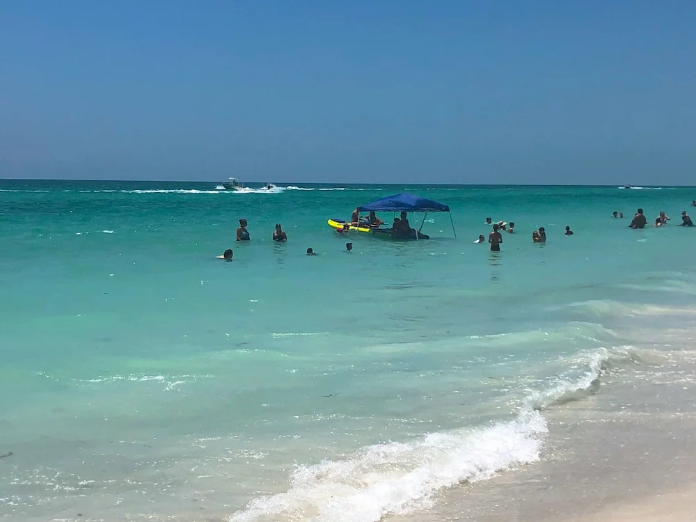 The Anna Maria Island Beach Paradise 10 - Studio condo by RedAwning