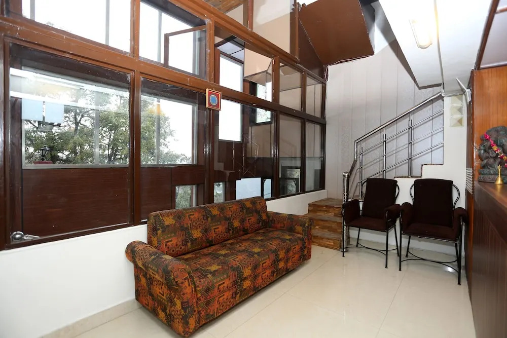 OYO Premium Near Mussoorie Public School