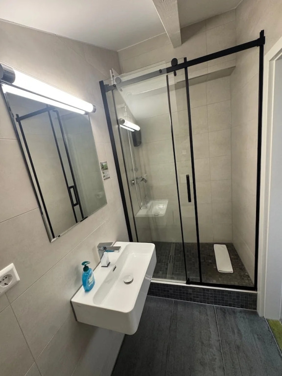 Hotel Capitol Zentrum - 24h