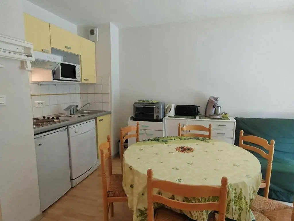 Appartement Cauterets, 3 pièces, 6 personnes - FR-1-234-250