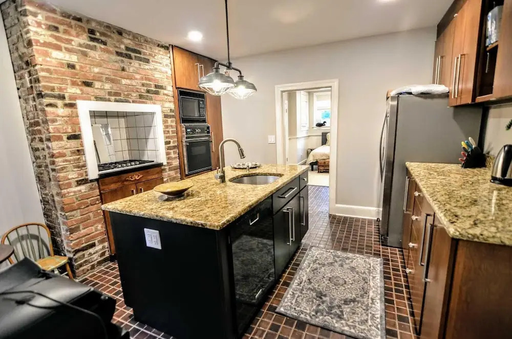 807 East Capitol St. - 4 Br Home