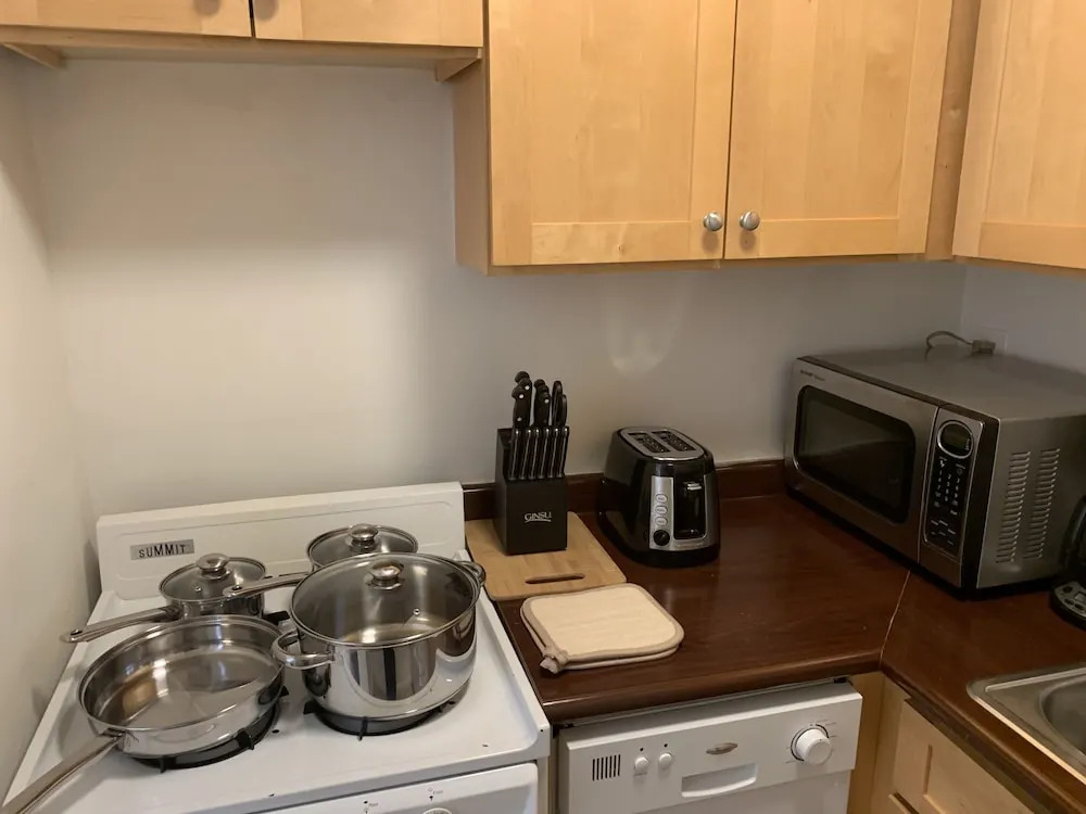 Lenox Hill Apartments 30 Day Rentals