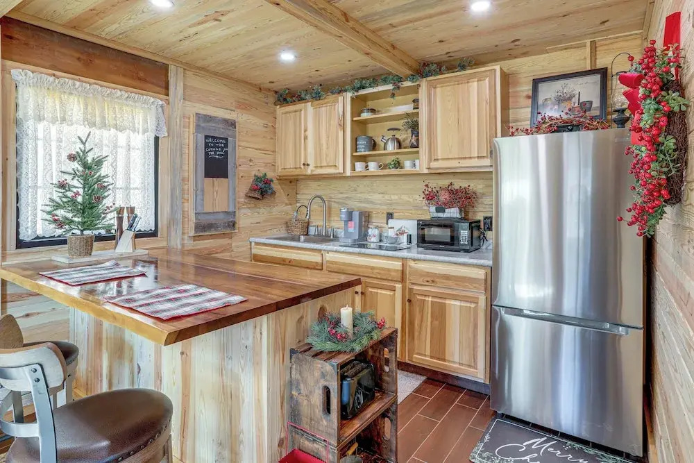 Walk to Current River: Ozarks Adventure Home!
