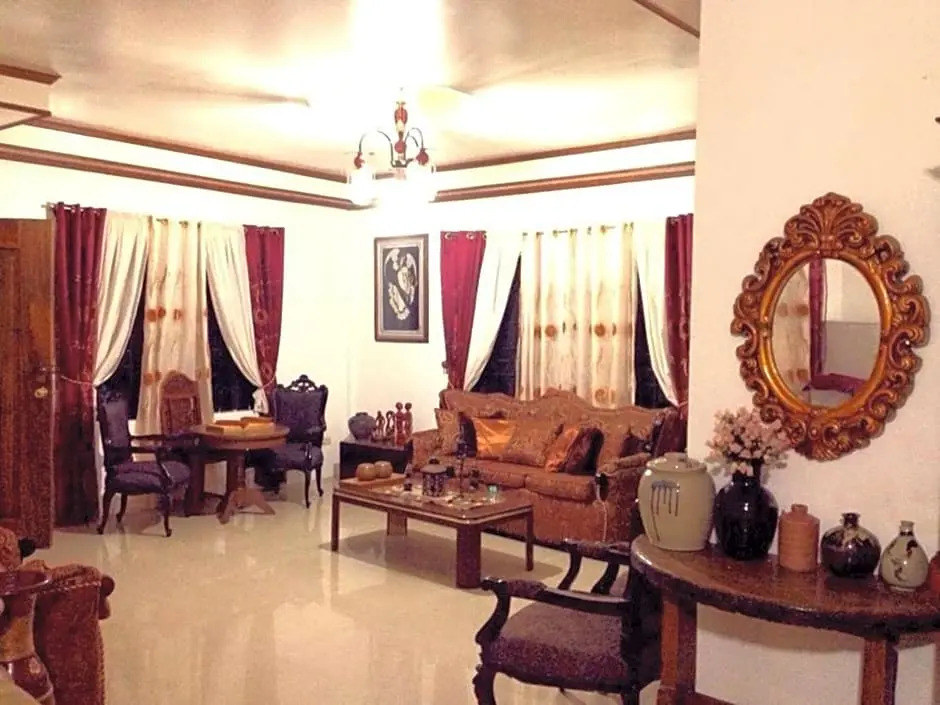 Bognot Lodge : Alvin Bognot Mt Pinatubo Guesthouse And Tours
