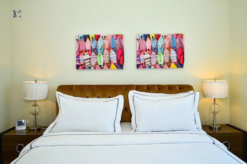 Budget 1BR Apt in Marina  -Time