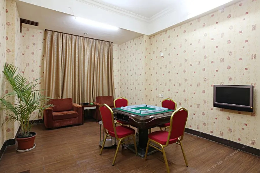 Donghu Grand Hotel