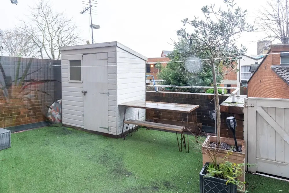 Stunning 1BD Flat w/ Garden Area, Kentish Town!