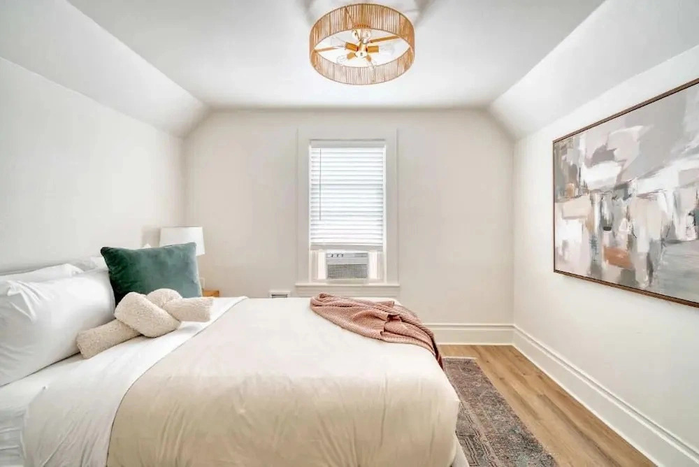 Montana Ave Lodging