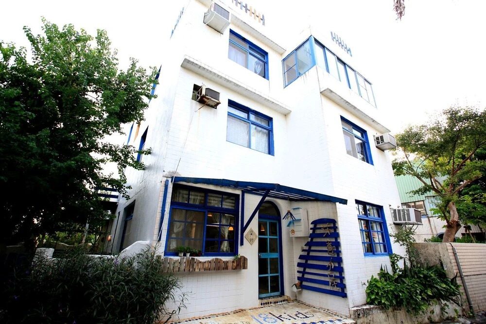 18 Kids House