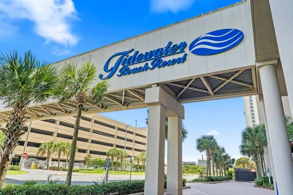 Snowbirds Land on the 29th Floor for the Winter