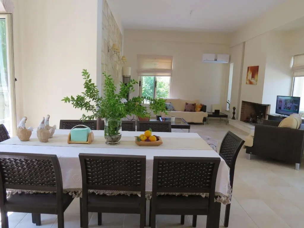 Villa Koumneni