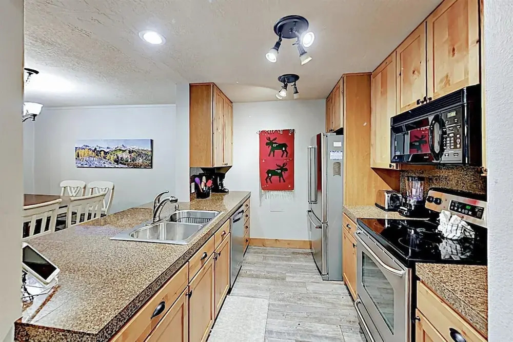 3 Bedroom Condo In West Keystone Near Lakeside Village