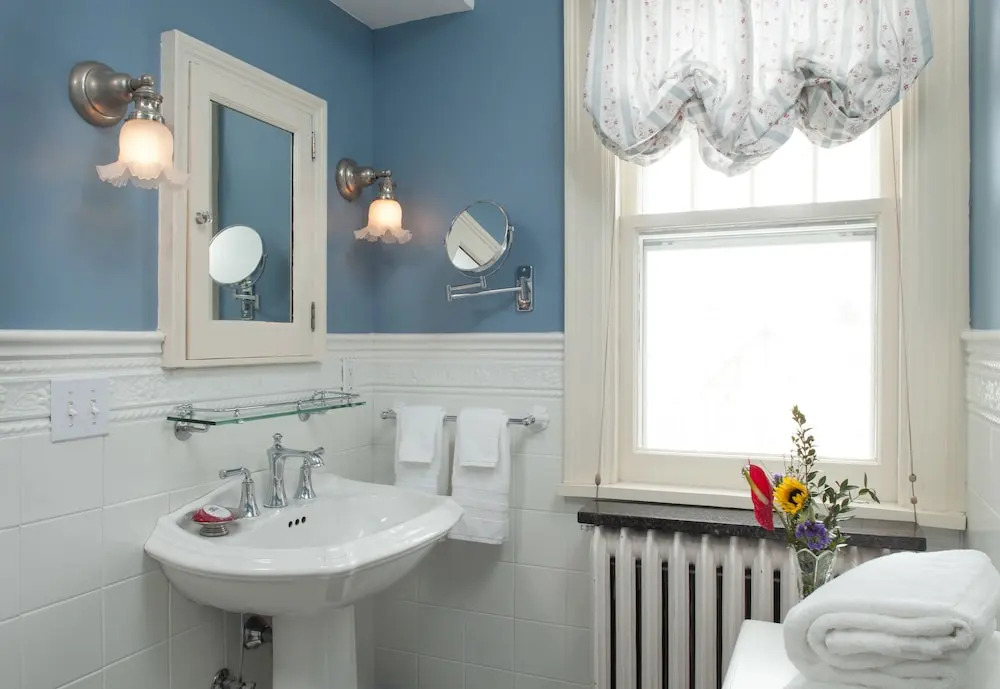 A G Thomson House Duluth Bed and Breakfast