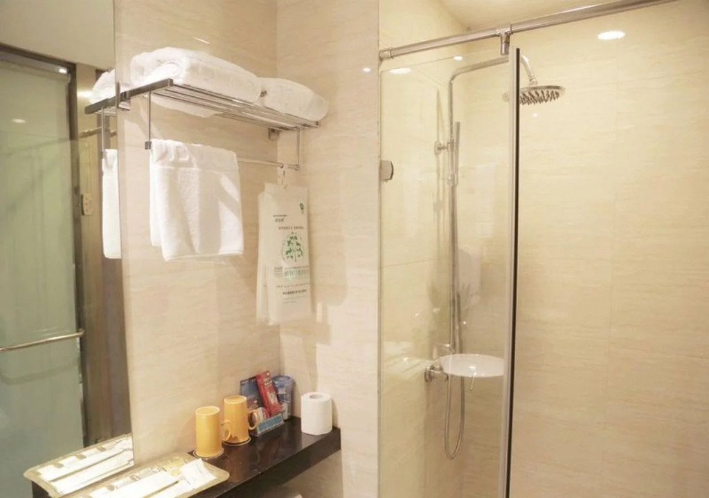 Ejon Impression Hotel Yiwu