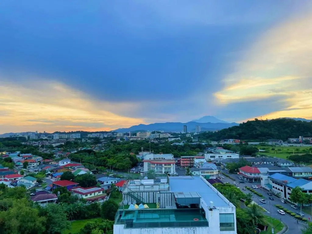QUEENSLAND SUITES at Aru Suites, Kota Kinabalu