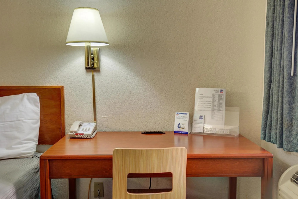 Good Nite Inn Sylmar