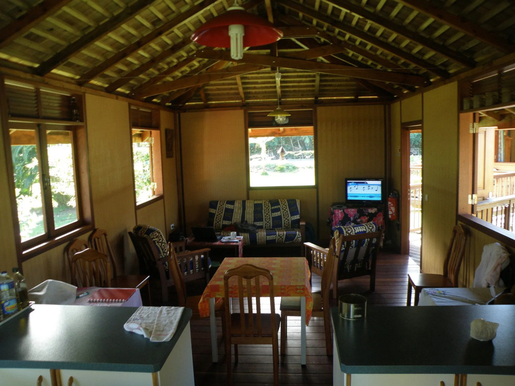 Vaianae Lodge