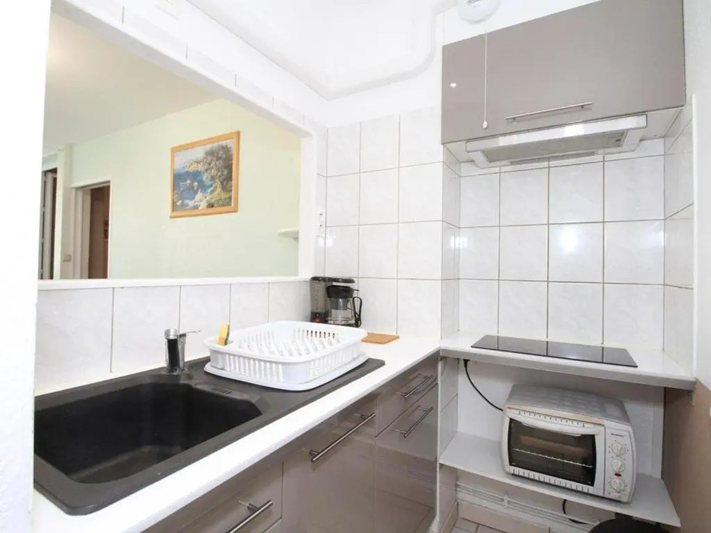 Appartement Balaruc-les-Bains, 2 pièces, 4 personnes - FR-1-553-93