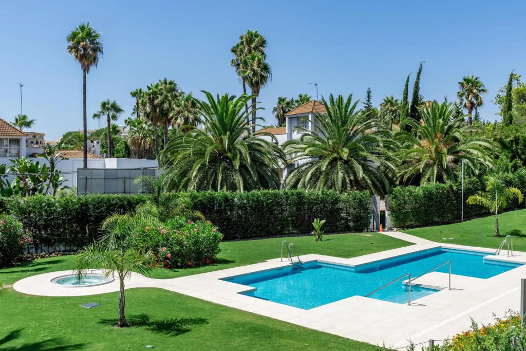GG- Modern townhouse, families & couples only