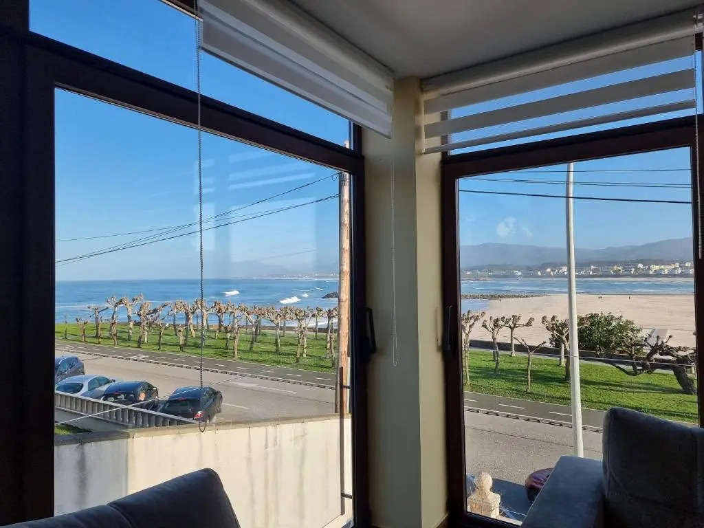 Vivienda de 4 Dormitorios En 1ª Línea de Playa