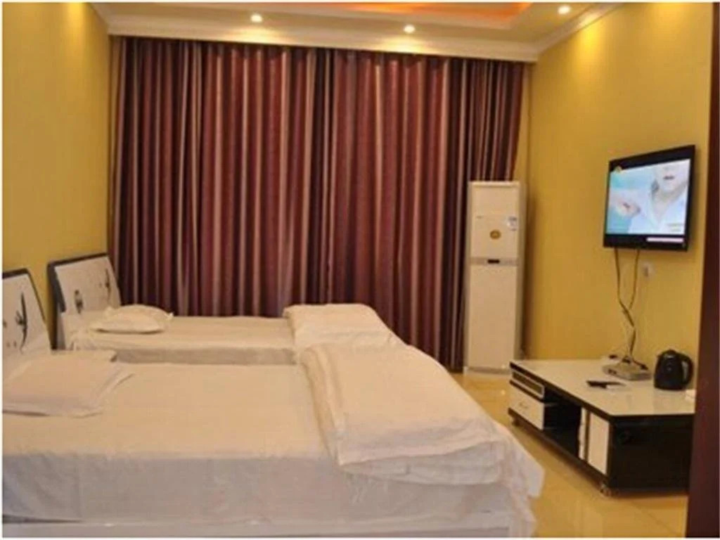 Anxian zhaozhuang Luofushan Huacheng Hotel