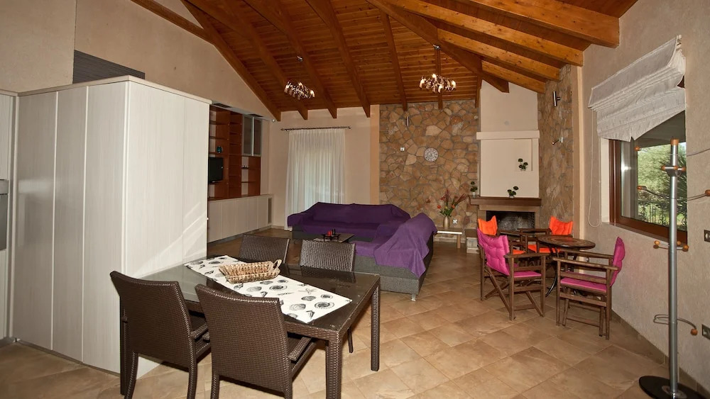 Marathos Paradise Seaside Retreat