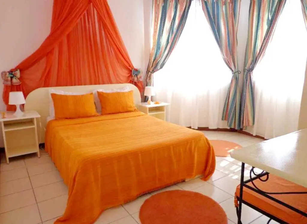 2 bedrooms appartement at Grand Baie 300 m away from the beach with private pool enclosed garden and wifi